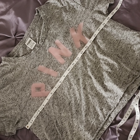 "PINK" VS Crop Top/Tee Shirt 🩶 - Picture 7 of 9